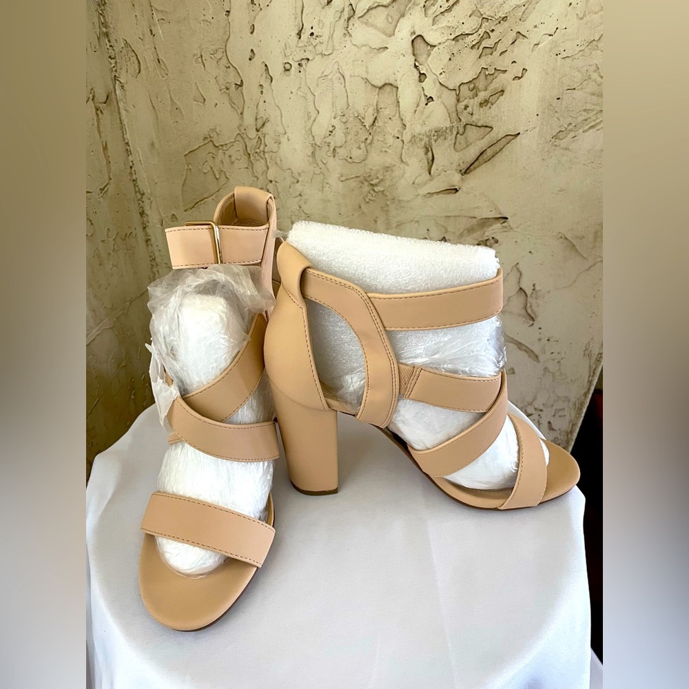 Nude sandal